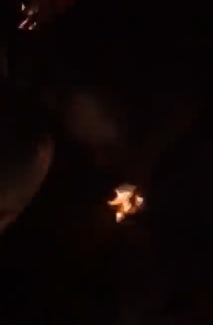 【動画】女さん、男に酒を浴びせまくってスタンガンで着火