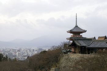 京都市が経済難　世界的な都市なのになぜ？？？