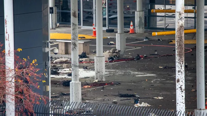 テロの可能性？　アメリカ・カナダ国境の橋で車が爆発　2人死亡